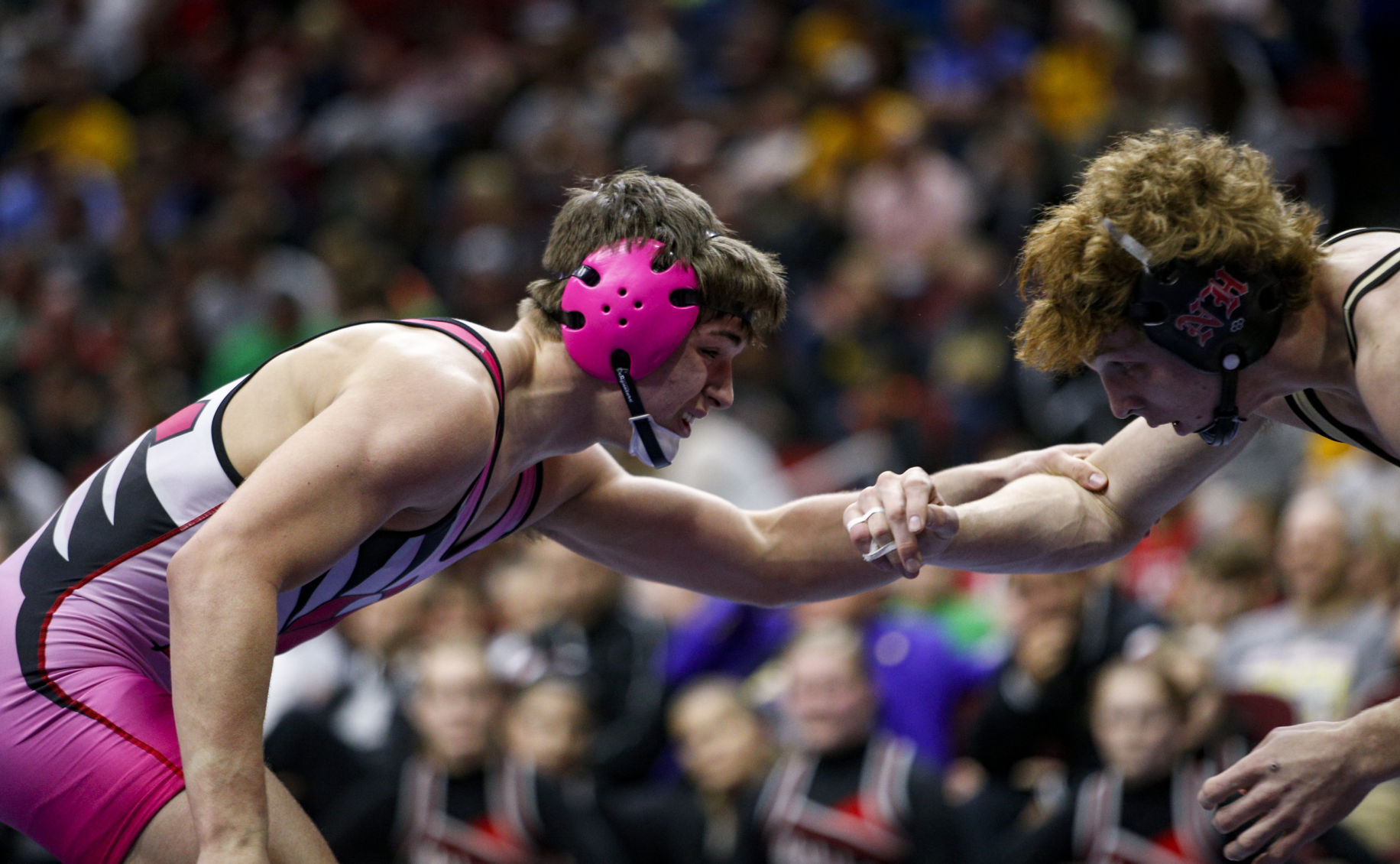 021817-WRESTLING-FINALS-058.jpg